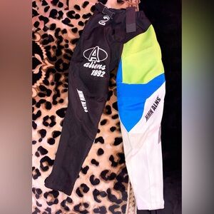 HMN ALNS Aliens 1992 Moto Style Pants – New With Tags 👽